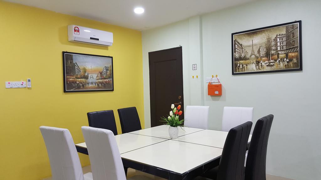 Ellis Lot 310 Villa Kuching Bagian luar foto
